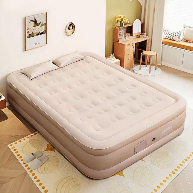 Queen Air Mattress with Built  - Outdoor Furniture Nearby ulasan dan harga